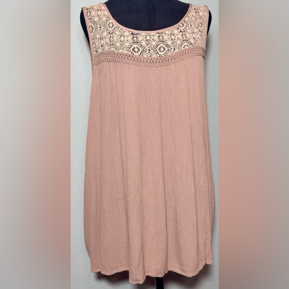 Corvia, Crinkle-Guaze Fabric w/Floral Crochet Lace Yoke Keyhole Neck, Size 1X